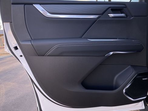 New 2026 GMC Acadia Elevation w/ LPO, Floor Liner Package image 35