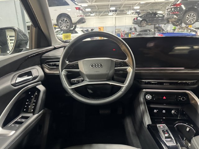 Used 2025 Audi Q5 Premium w/ Convenience Package AWD/4WD image 13