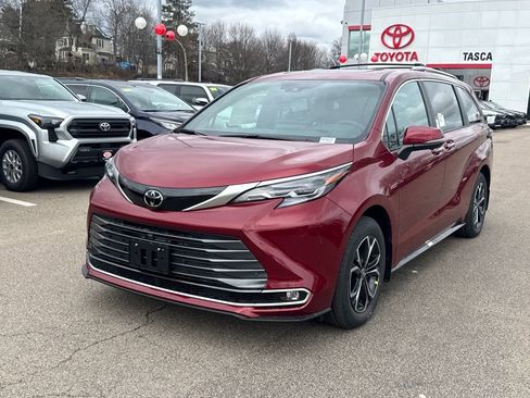 New 2026 Toyota Sienna Platinum AWD/4WD image 3