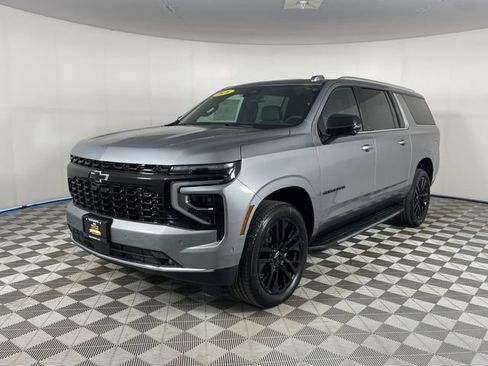 New 2026 Chevrolet Suburban Premier AWD/4WD image 1