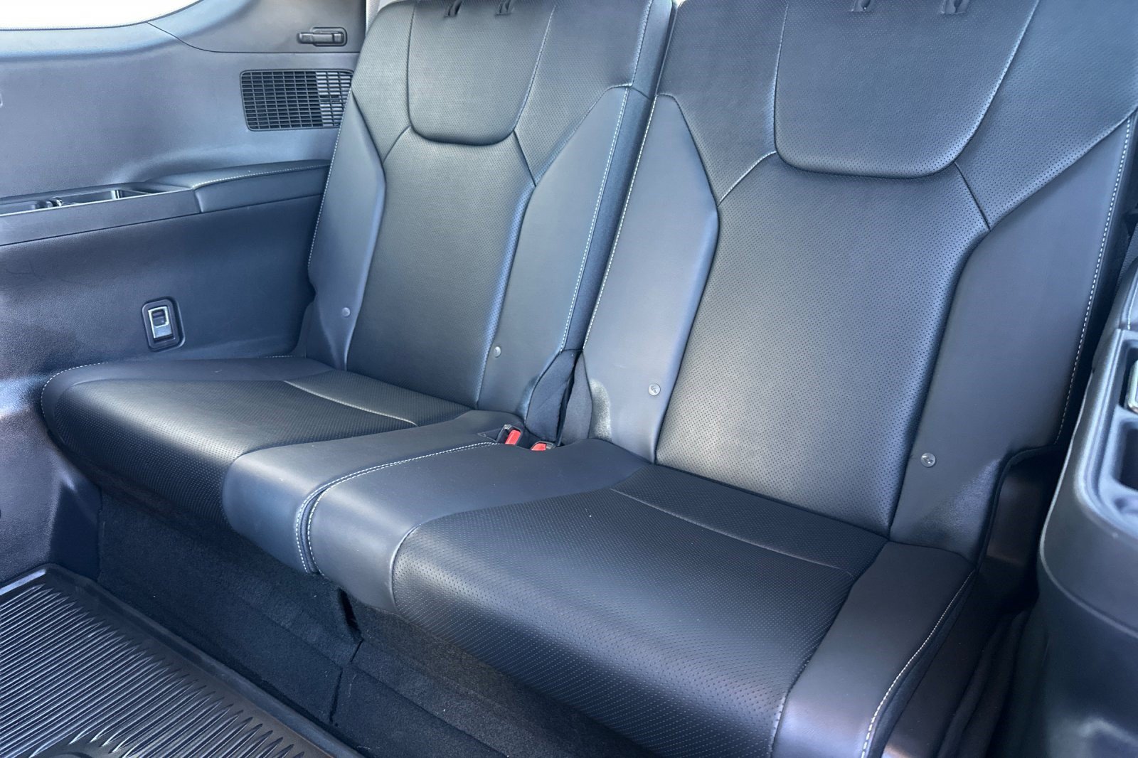 Certified 2026 Lexus TX 500h AWD w/ Technology Package image 19
