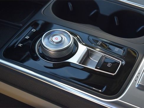 New 2026 Kia Carnival EX image 26