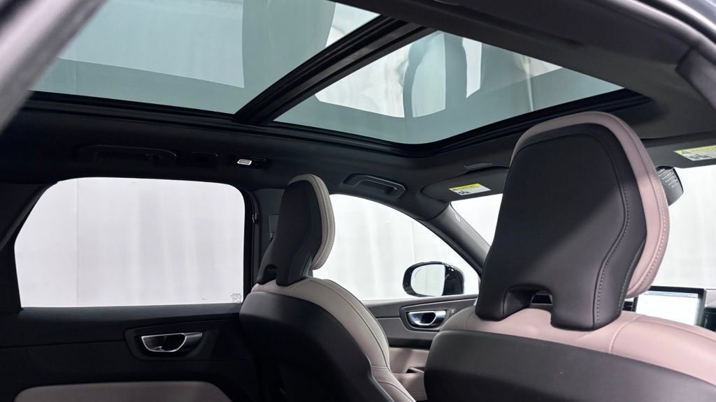 Certified 2026 Volvo XC60 B5 Plus AWD/4WD image 26