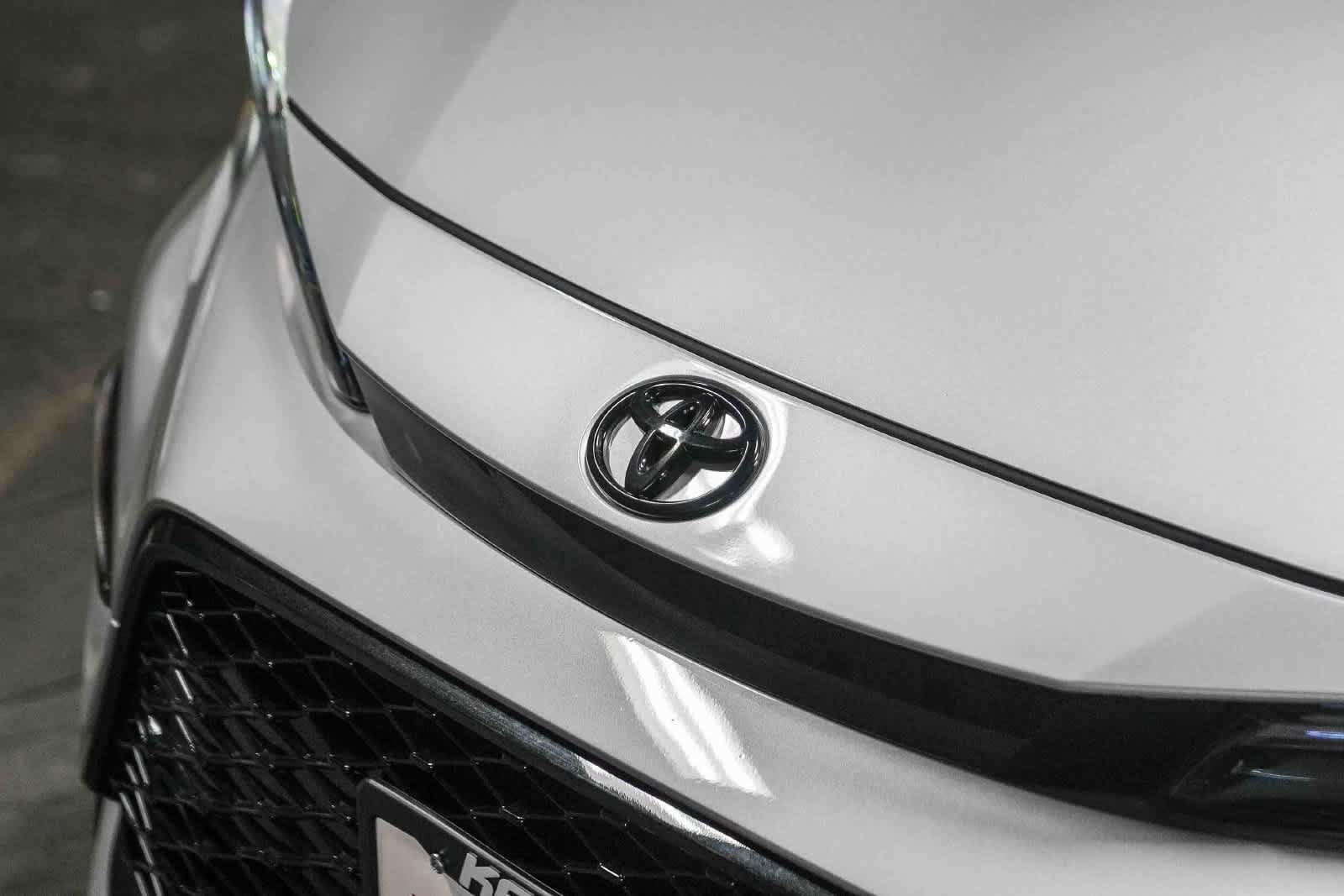 Certified 2026 Toyota Corolla SE w/ SE Package FWD image 3