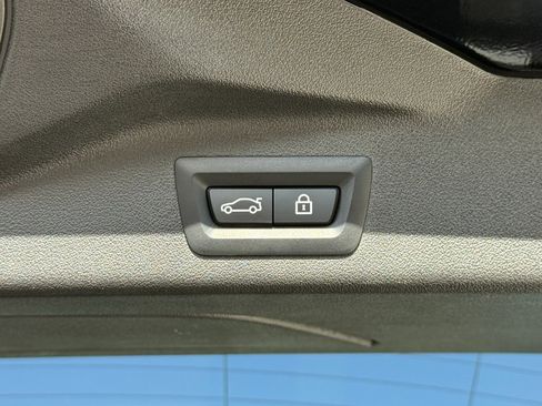 Used 2022 BMW X7 M50i image 47