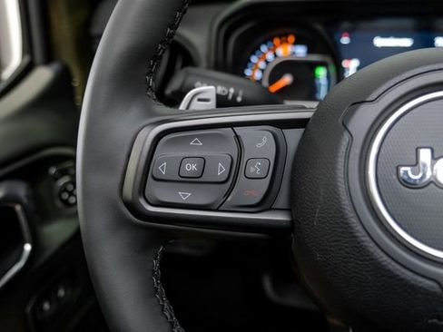 Used 2025 Jeep Wrangler Unlimited Rubicon 392 image 60