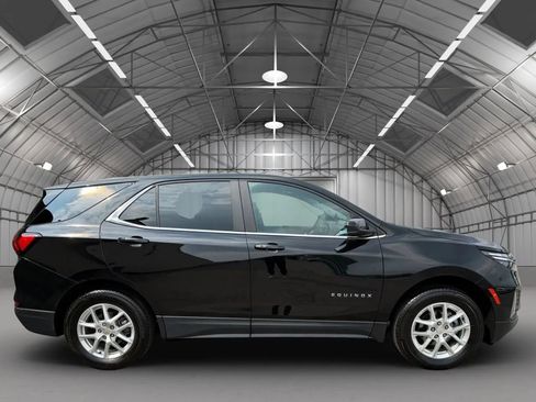 Used 2023 Chevrolet Equinox LT image 4