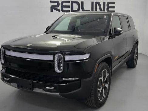 Used 2024 Rivian R1S Adventure AWD/4WD image 3