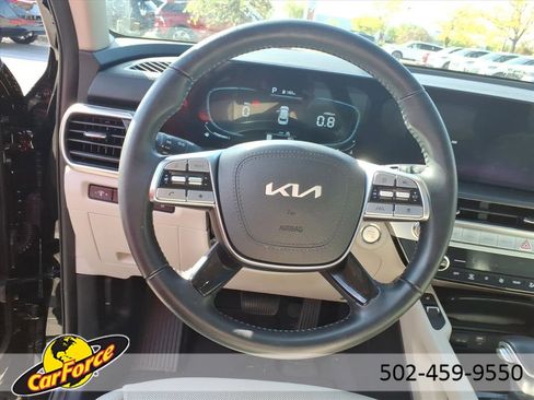 Used 2025 Kia Telluride S image 23