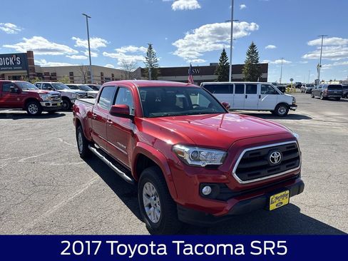 Used 2017 Toyota Tacoma SR5 w/ Tow Package AWD/4WD image 4