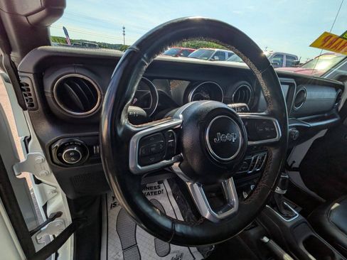 Used 2022 Jeep Gladiator High Altitude AWD/4WD image 13