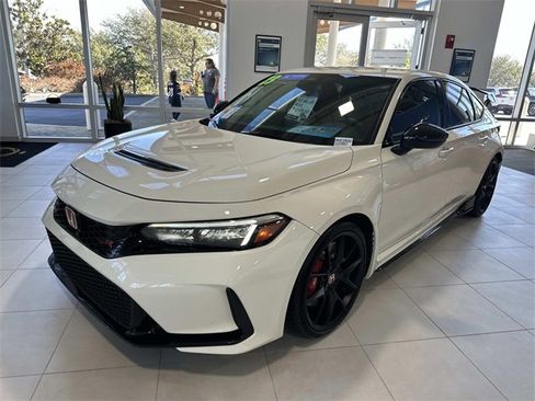 Certified 2023 Honda Civic Type R image 6