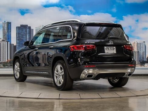 Certified 2022 Mercedes-Benz GLB 250 GLB 250 image 9