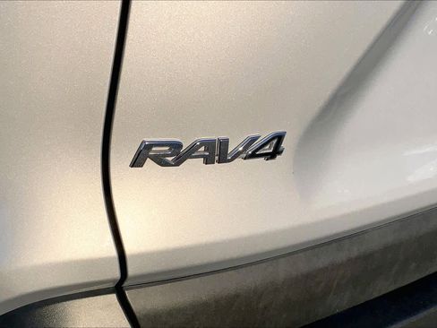 Used 2024 Toyota RAV4 XLE image 29