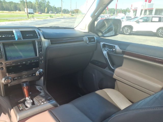 Used 2017 Lexus GX 460 Premium w/ Premium Package AWD/4WD image 13