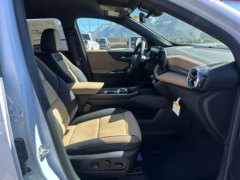 New 2026 Chevrolet Equinox ACTIV w/ Convenience Package III AWD/4WD image 17