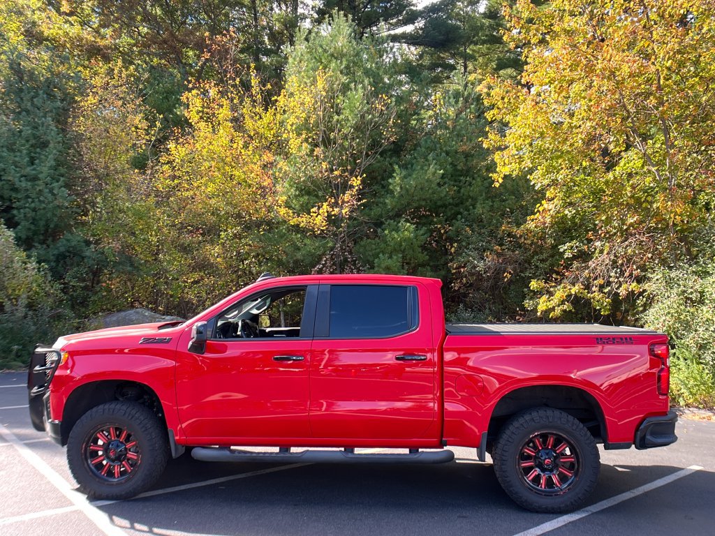 Used 2021 Chevrolet Silverado 1500 LT Trail Boss w/ Bed Protection Package AWD/4WD image 2
