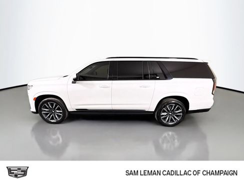 Used 2023 Cadillac Escalade ESV Sport w/ Touring Package AWD/4WD image 4