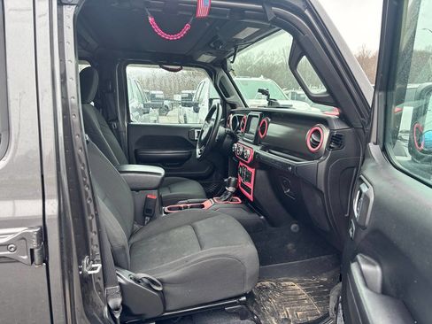 Used 2019 Jeep Wrangler Unlimited Sport S AWD/4WD image 12