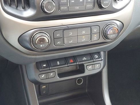 Used 2016 Chevrolet Colorado Z71 image 21