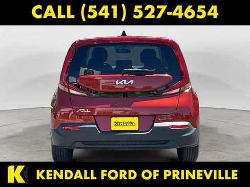 Used 2022 Kia Soul LX FWD image 4