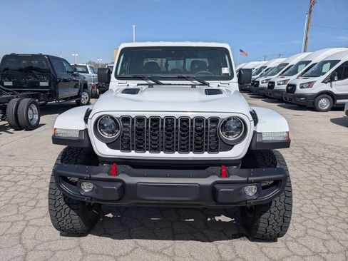 Used 2025 Jeep Gladiator Rubicon image 12