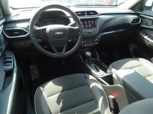 Used 2022 Chevrolet TrailBlazer LT w/ Driver Confidence Package FWD image 14