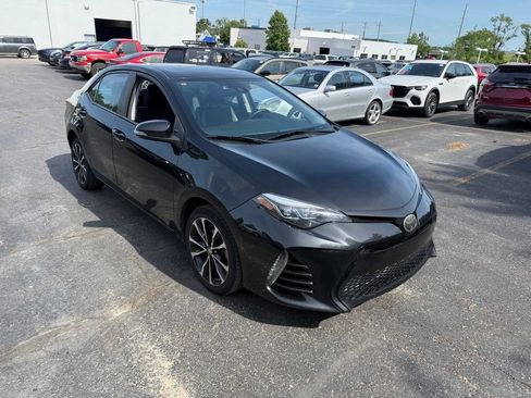 Used 2018 Toyota Corolla SE w/ Carpet Mat Package (TMS) FWD image 4