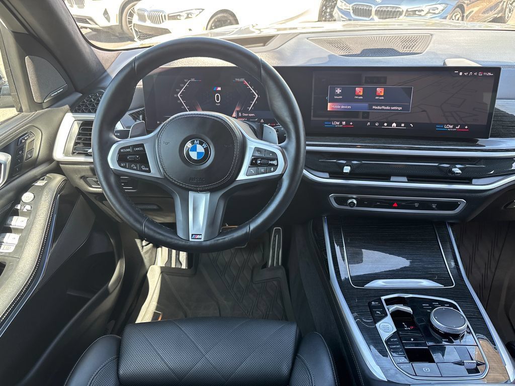 Used 2024 BMW X7 xDrive40i w/ M Sport Package AWD/4WD image 22