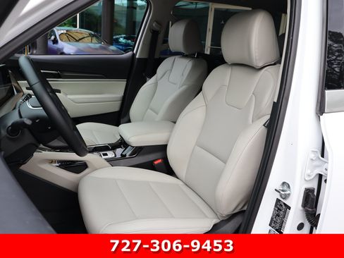 Used 2025 Kia Telluride S FWD image 2