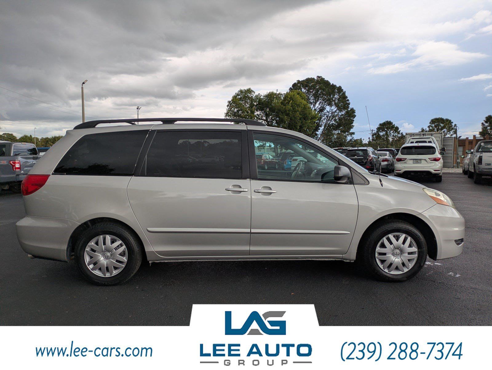 Used 2008 Toyota Sienna LE FWD image 2