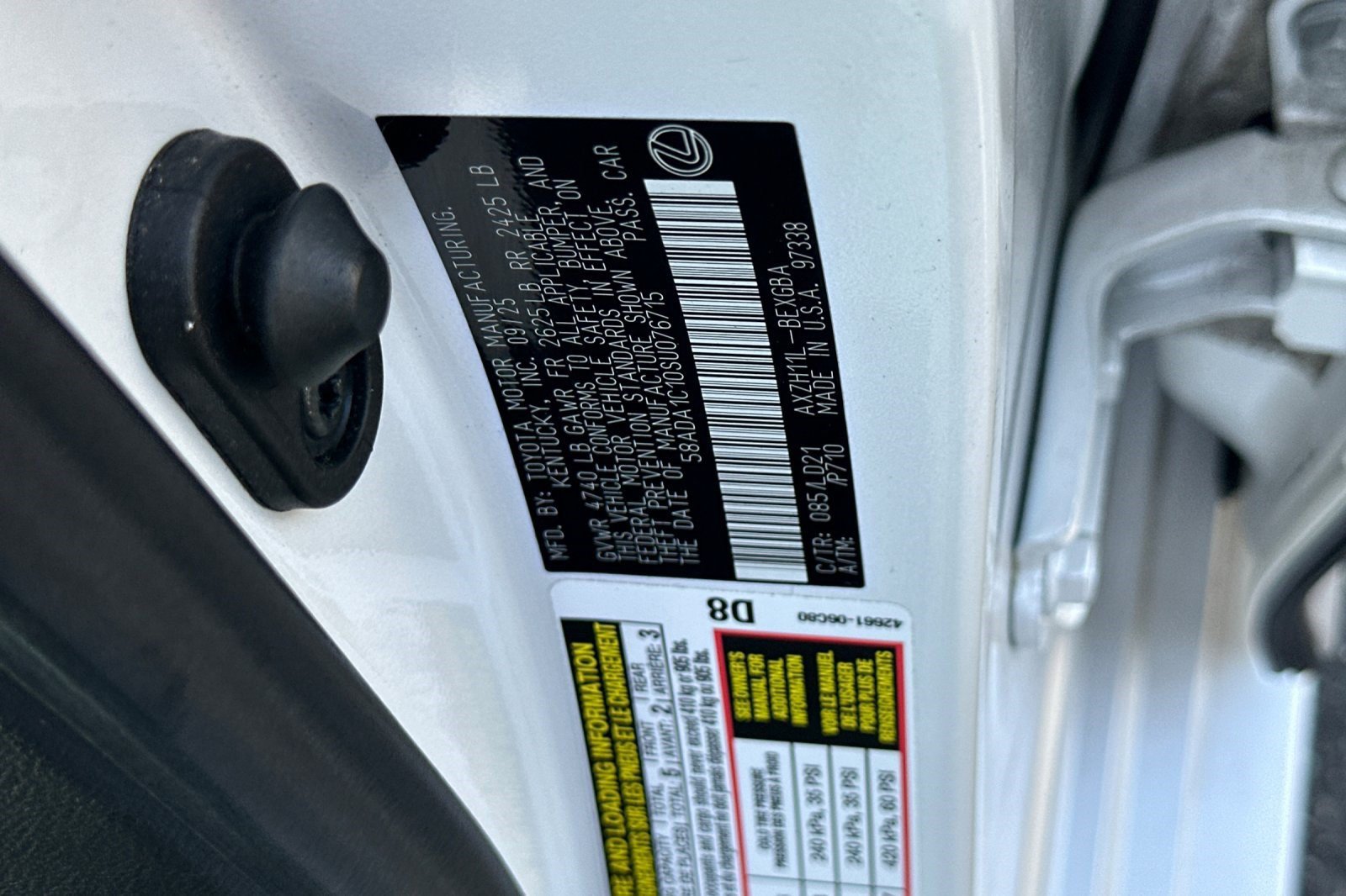 Certified 2025 Lexus ES 300h w/ Premium Package FWD image 27
