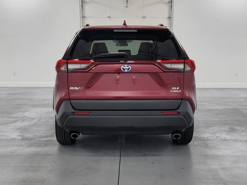 Certified 2022 Toyota RAV4 XLE Premium image 8