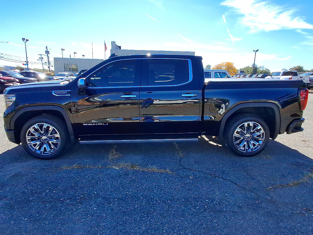 Used 2024 GMC Sierra 1500 Denali w/ Denali Reserve Package AWD/4WD image 5