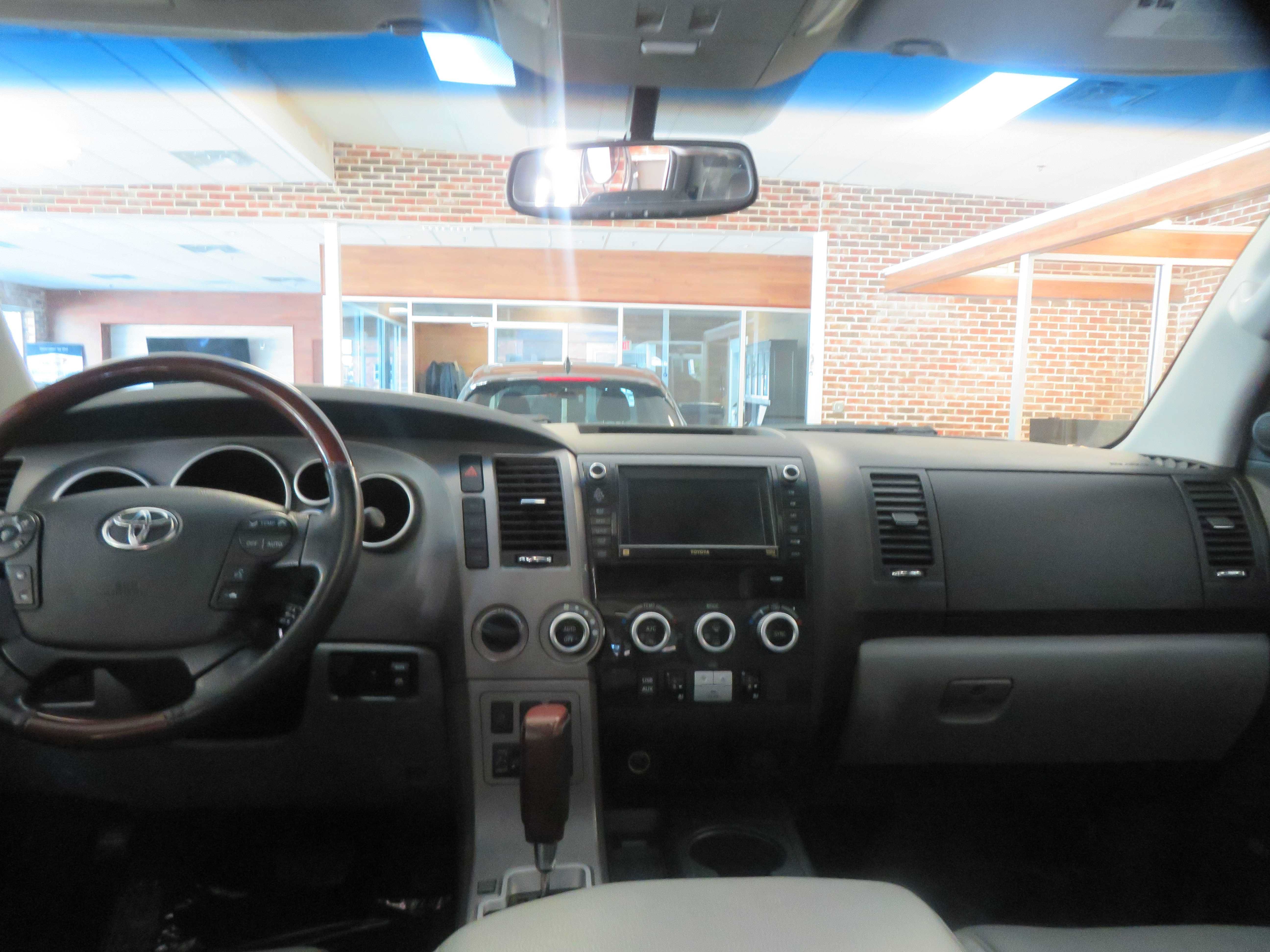 Used 2012 Toyota Sequoia Platinum AWD/4WD image 53