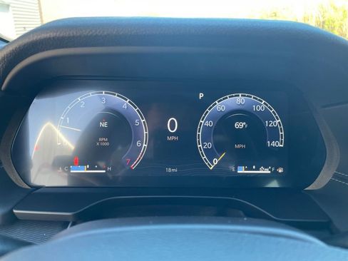 New 2025 Jeep Grand Cherokee L Altitude AWD/4WD image 13