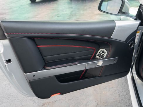 Used 2016 Aston Martin DB9 GT image 15