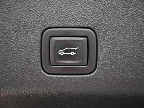 Used 2021 GMC Yukon Denali AWD/4WD image 24