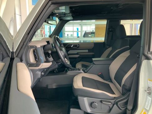 Used 2022 Ford Bronco Wildtrak AWD/4WD image 15