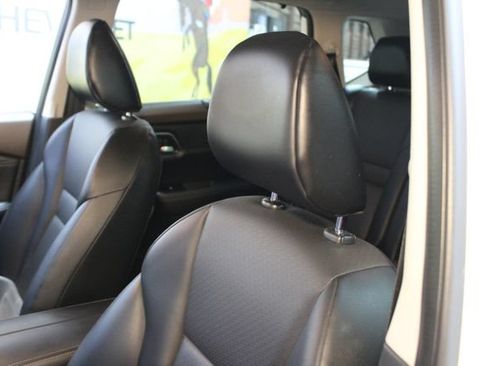 Used 2021 Nissan Rogue SV AWD/4WD image 19