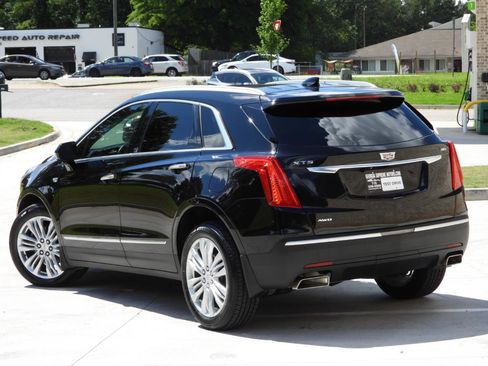 Used 2018 Cadillac XT5 Premium Luxury w/ LPO, Wheel Lock Package AWD/4WD image 17
