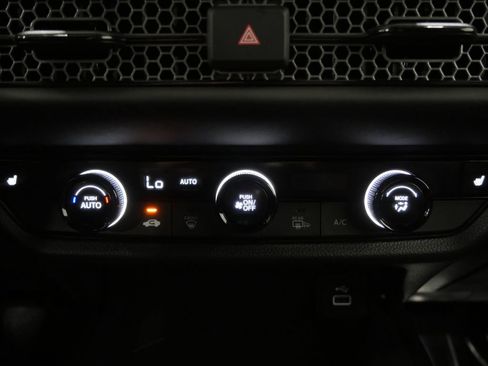 Used 2025 Honda HR-V Sport image 16