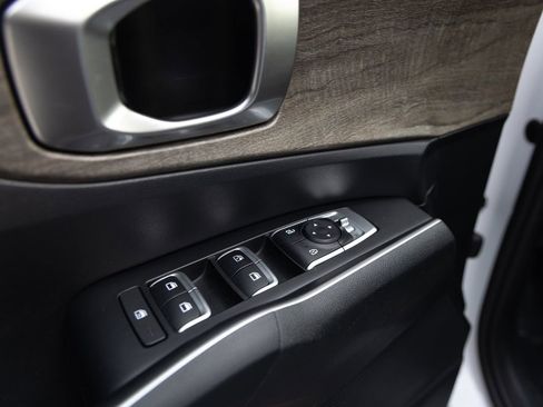 Used 2022 Kia Sorento EX image 9