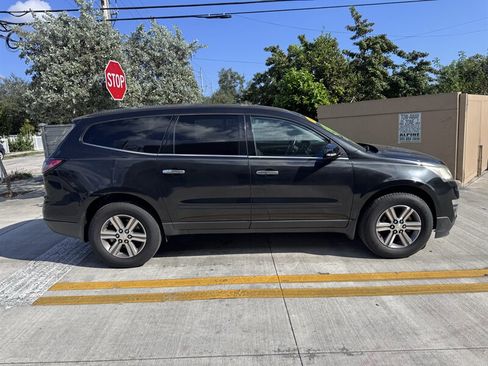 Used 2016 Chevrolet Traverse LT w/ Style and Technology Package image 4