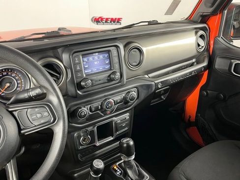 Used 2018 Jeep Wrangler Sport image 18