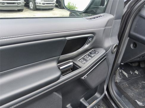 New 2026 Ford Expedition Max Platinum w/ Stealth Performance Package AWD/4WD image 11