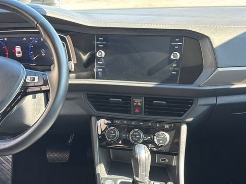 Used 2019 Volkswagen Jetta SEL Premium FWD image 6