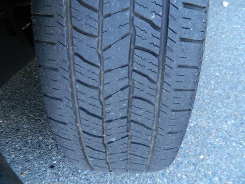 Used 2012 Cadillac SRX Luxury image 28