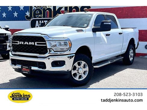 Used 2024 RAM 2500 Big Horn w/ Off Road Package AWD/4WD image 1