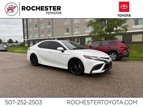 Used 2021 Toyota Camry XSE w/ Navigation Upgrade Package FWD image 1